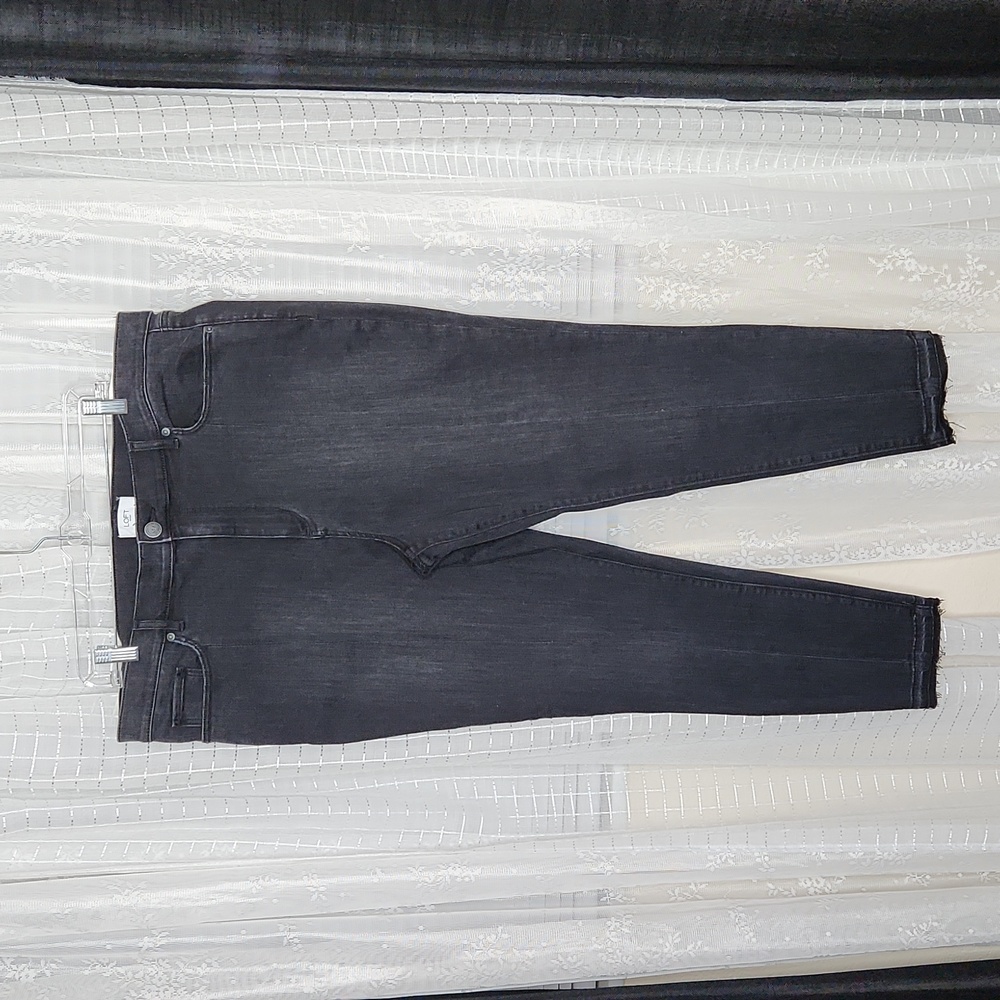 NWT Loft Distressed Black High Rise Skinny Jeans W/ Natural Edge Sz18